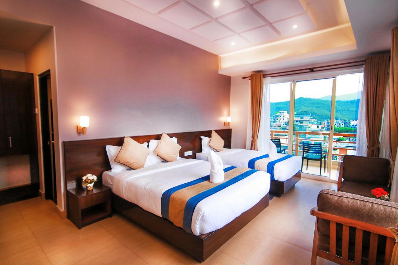 Hotel Lake Paradise Pokhara Exteriör bild