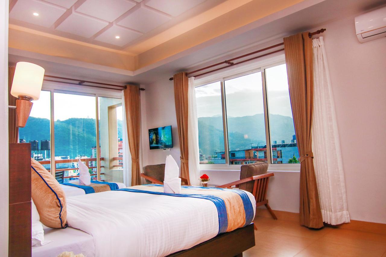 Hotel Lake Paradise Pokhara Exteriör bild
