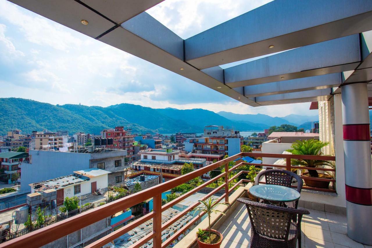 Hotel Lake Paradise Pokhara Exteriör bild