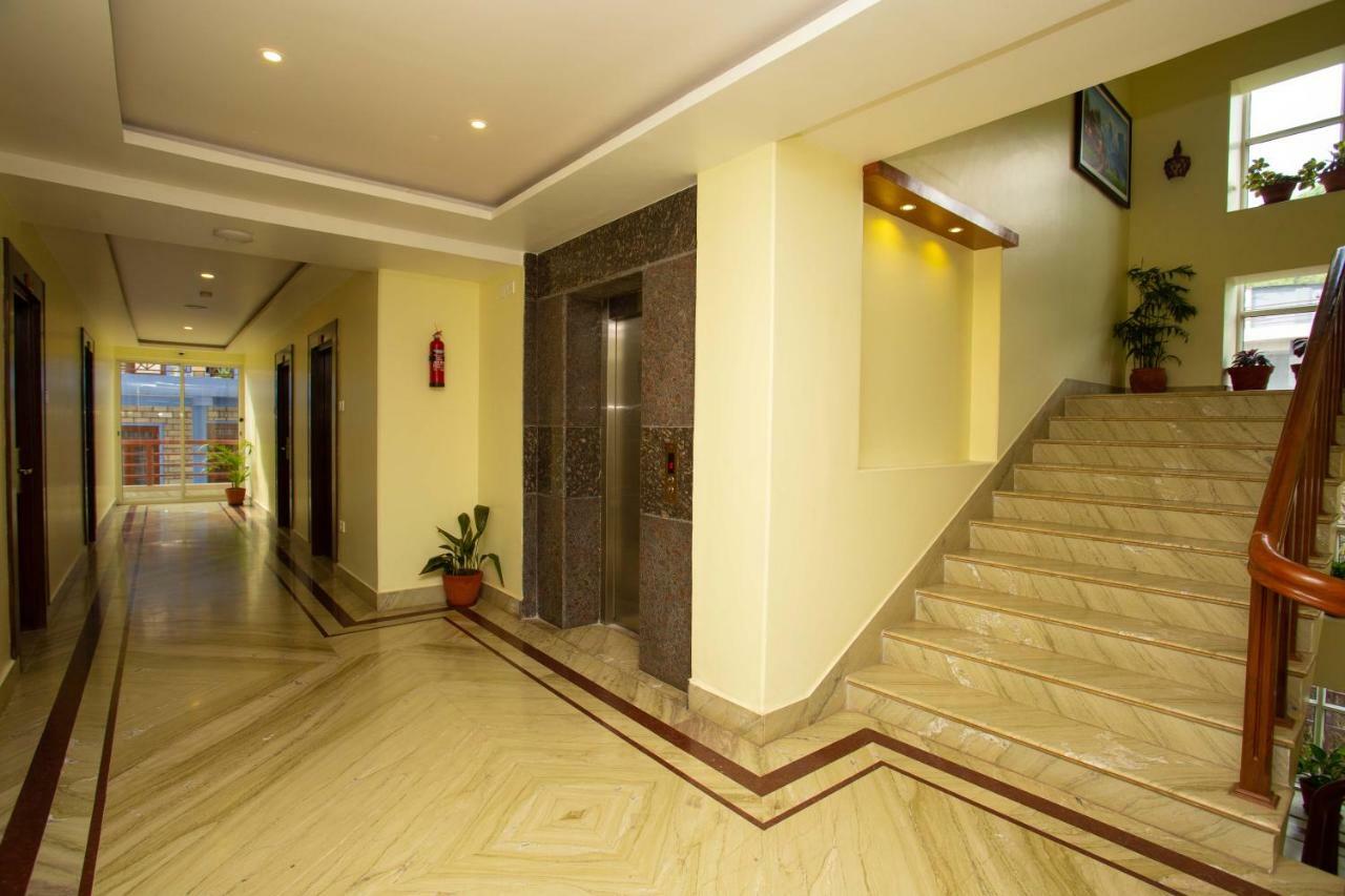 Hotel Lake Paradise Pokhara Exteriör bild