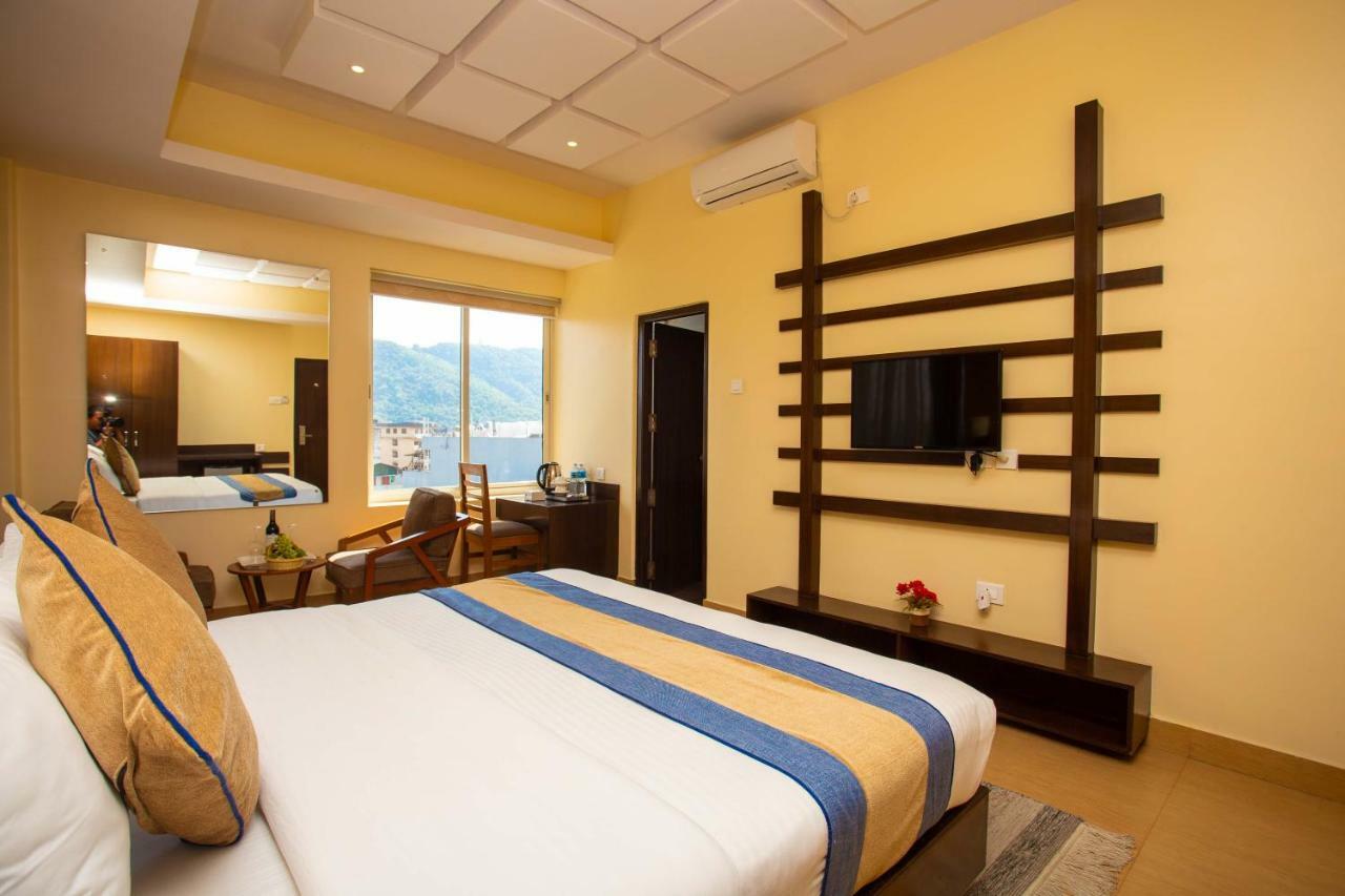 Hotel Lake Paradise Pokhara Exteriör bild